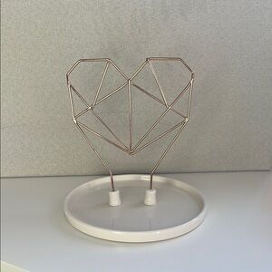 Wire Heart Ceramic Jewelry Holder